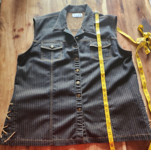 Juste pour moi black striped sleeveless jeans vest, plus size 2X - Picture 9 of 12